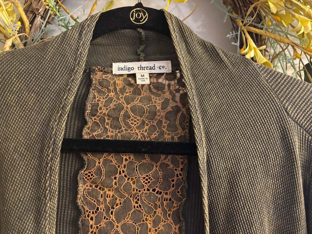 Indigo Thread Co. Olive Green Waffle Knit Open Front Cardigan with Lace Detail - Picture 3 of 4